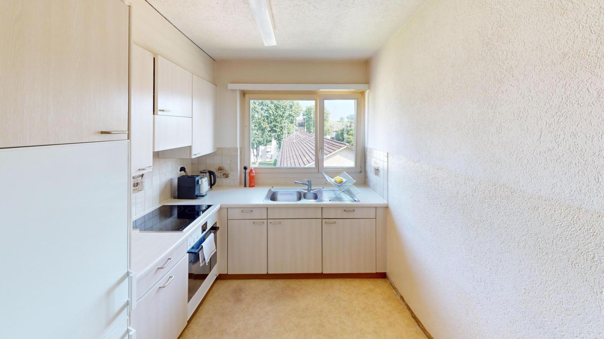 Cozy And Simple With Natural Light Apartment *